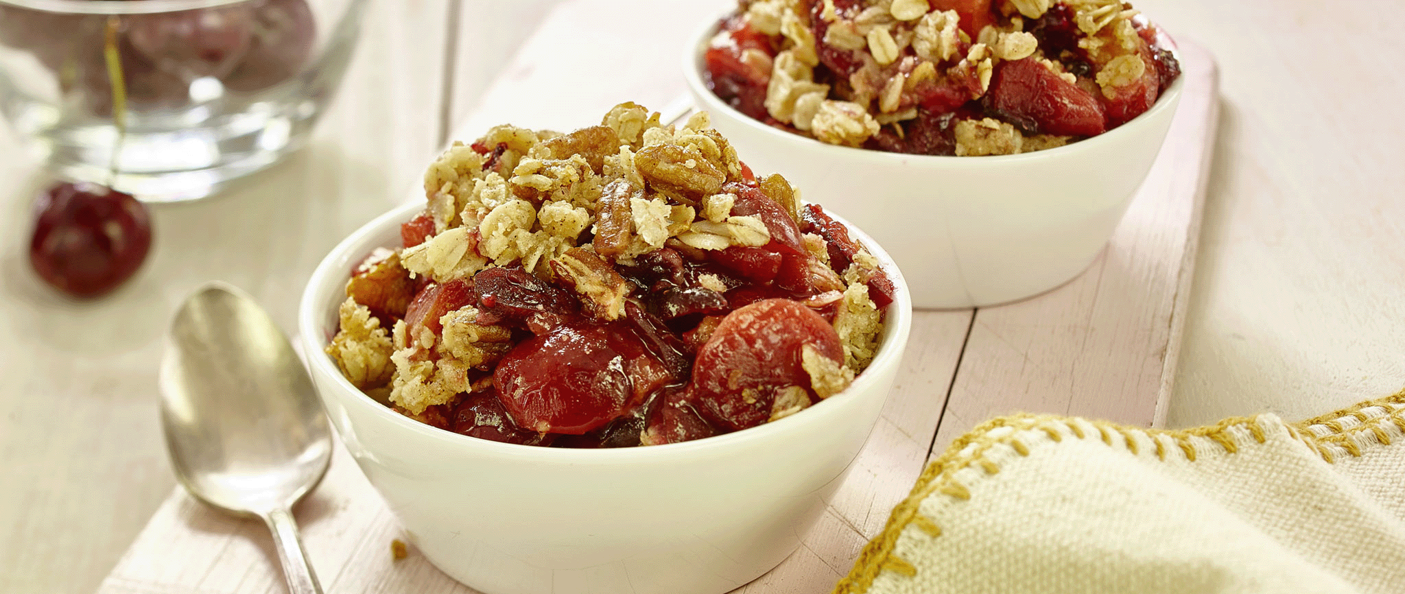 IN THE RAW™ – Plum & Cherry Crisp